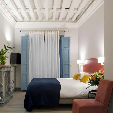 Blue Windows House 3*